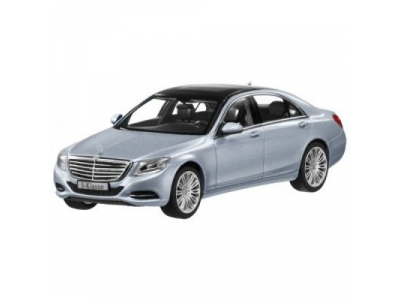 Модель автомобиля Mercedes-Benz S-Class W222, Diamond Silver Metallic 1:43, артикул B66960154